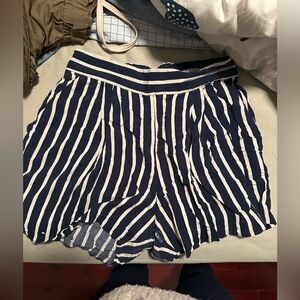 H&M Striped Navy & White Lightweight Cotton Shorts - Women’s Size 8 Medium New